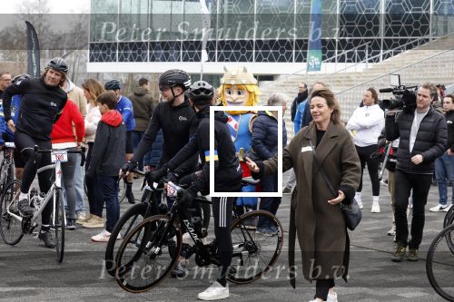 Heerenveen 19 maart 2023
De hollandse 100 in Thialf.  Georganiseerd door Prinse Bernhard met zijn stichting Lymph & Co.
Aanwezig oa Prins Bernhard Prinses Annette hun kinderen Isabelle Samuel en Benjamin, Prinses Margriet Mr Pieter v Vollenhoven , Prins Floris en Prinses Aimee.
Ook Marianne Timmer reed mee.