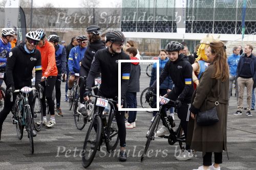 Heerenveen 19 maart 2023
De hollandse 100 in Thialf.  Georganiseerd door Prinse Bernhard met zijn stichting Lymph & Co.
Aanwezig oa Prins Bernhard Prinses Annette hun kinderen Isabelle Samuel en Benjamin, Prinses Margriet Mr Pieter v Vollenhoven , Prins Floris en Prinses Aimee.
Ook Marianne Timmer reed mee.
