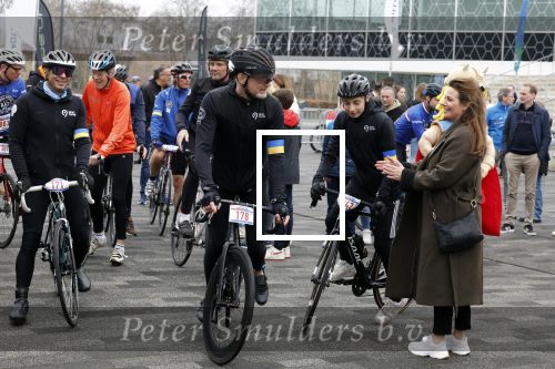 Heerenveen 19 maart 2023
De hollandse 100 in Thialf.  Georganiseerd door Prinse Bernhard met zijn stichting Lymph & Co.
Aanwezig oa Prins Bernhard Prinses Annette hun kinderen Isabelle Samuel en Benjamin, Prinses Margriet Mr Pieter v Vollenhoven , Prins Floris en Prinses Aimee.
Ook Marianne Timmer reed mee.