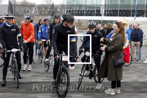 Heerenveen 19 maart 2023
De hollandse 100 in Thialf.  Georganiseerd door Prinse Bernhard met zijn stichting Lymph & Co.
Aanwezig oa Prins Bernhard Prinses Annette hun kinderen Isabelle Samuel en Benjamin, Prinses Margriet Mr Pieter v Vollenhoven , Prins Floris en Prinses Aimee.
Ook Marianne Timmer reed mee.