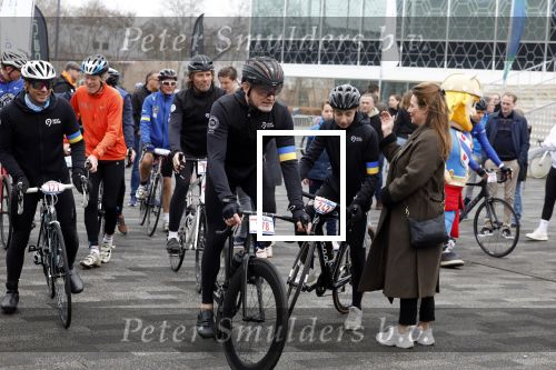 Heerenveen 19 maart 2023
De hollandse 100 in Thialf.  Georganiseerd door Prinse Bernhard met zijn stichting Lymph & Co.
Aanwezig oa Prins Bernhard Prinses Annette hun kinderen Isabelle Samuel en Benjamin, Prinses Margriet Mr Pieter v Vollenhoven , Prins Floris en Prinses Aimee.
Ook Marianne Timmer reed mee.