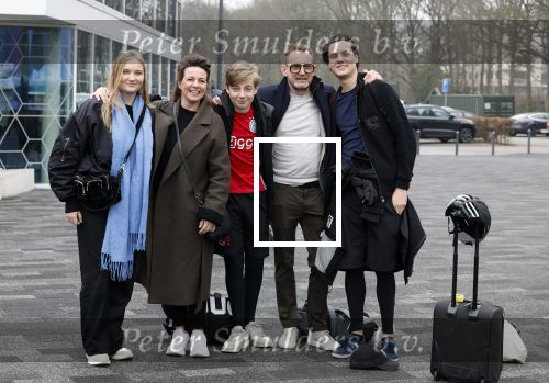 Heerenveen 19 maart 2023
De hollandse 100 in Thialf.  Georganiseerd door Prinse Bernhard met zijn stichting Lymph & Co.
Aanwezig oa Prins Bernhard Prinses Annette hun kinderen Isabelle Samuel en Benjamin, Prinses Margriet Mr Pieter v Vollenhoven , Prins Floris en Prinses Aimee.
Ook Marianne Timmer reed mee.