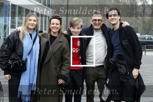 Heerenveen 19 maart 2023
De hollandse 100 in Thialf.  Georganiseerd door Prinse Bernhard met zijn stichting Lymph & Co.
Aanwezig oa Prins Bernhard Prinses Annette hun kinderen Isabelle Samuel en Benjamin, Prinses Margriet Mr Pieter v Vollenhoven , Prins Floris en Prinses Aimee.
Ook Marianne Timmer reed mee.
