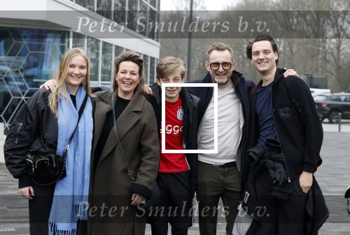 Heerenveen 19 maart 2023
De hollandse 100 in Thialf.  Georganiseerd door Prinse Bernhard met zijn stichting Lymph & Co.
Aanwezig oa Prins Bernhard Prinses Annette hun kinderen Isabelle Samuel en Benjamin, Prinses Margriet Mr Pieter v Vollenhoven , Prins Floris en Prinses Aimee.
Ook Marianne Timmer reed mee.