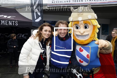 Heerenveen 19 maart 2023
De hollandse 100 in Thialf.  Georganiseerd door Prinse Bernhard met zijn stichting Lymph & Co.
Aanwezig oa Prins Bernhard Prinses Annette hun kinderen Isabelle Samuel en Benjamin, Prinses Margriet Mr Pieter v Vollenhoven , Prins Floris en Prinses Aimee.
Ook Marianne Timmer reed mee.