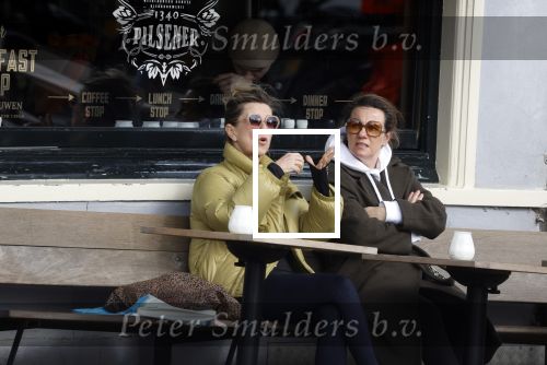 Amsterdam 24 maart 2023
Prinses Annette en een vriendin drinken kopje thee op een terras in centrum van Amsterdam.
