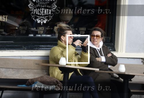 Amsterdam 24 maart 2023
Prinses Annette en een vriendin drinken kopje thee op een terras in centrum van Amsterdam.
