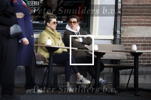 Amsterdam 24 maart 2023
Prinses Annette en een vriendin drinken kopje thee op een terras in centrum van Amsterdam.
