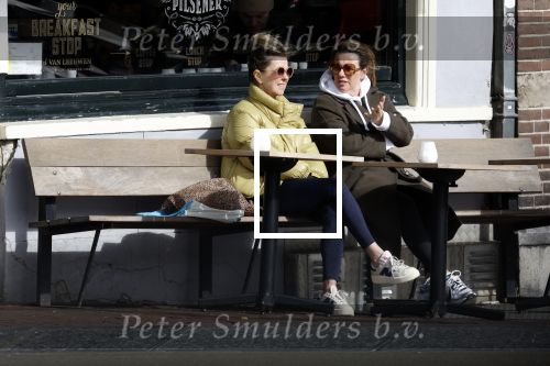 Amsterdam 24 maart 2023
Prinses Annette en een vriendin drinken kopje thee op een terras in centrum van Amsterdam.