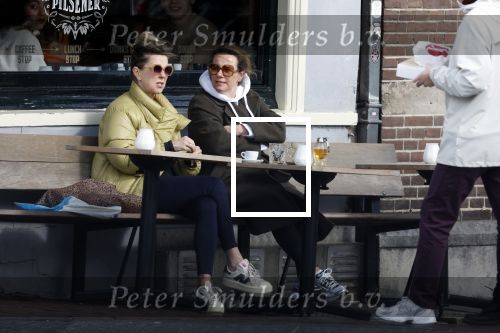 Amsterdam 24 maart 2023
Prinses Annette en een vriendin drinken kopje thee op een terras in centrum van Amsterdam.