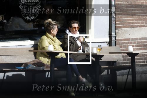 Amsterdam 24 maart 2023
Prinses Annette en een vriendin drinken kopje thee op een terras in centrum van Amsterdam.