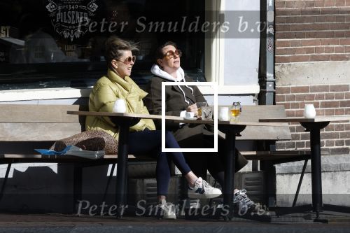 Amsterdam 24 maart 2023
Prinses Annette en een vriendin drinken kopje thee op een terras in centrum van Amsterdam.