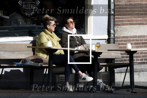 Amsterdam 24 maart 2023
Prinses Annette en een vriendin drinken kopje thee op een terras in centrum van Amsterdam.