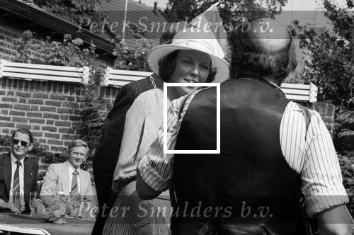 Middelbeers, Bladel, Steensel en Valkenswaard, 22 Augustus 1978
Bezoek Prinses Beatrix en Prins Claus aan de Kempen
Burgemeester v Zwieten Valkenswaard
Burgemeester Hen k Breeveld
100 jarige
Commissaris v d Koningin Jan v d Harten
Valkenier
Boeren dansengroep uit Bladel