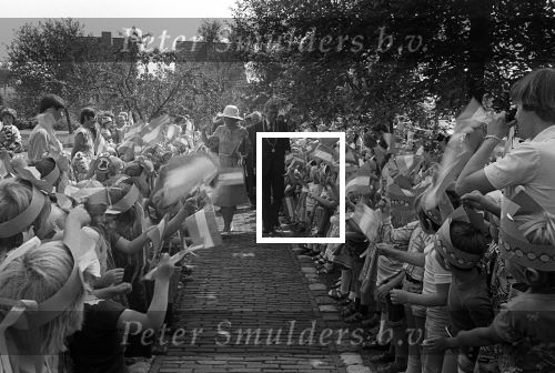 Middelbeers, Bladel, Steensel en Valkenswaard, 22 Augustus 1978
Bezoek Prinses Beatrix en Prins Claus aan de Kempen
Burgemeester v Zwieten Valkenswaard
Burgemeester Hen k Breeveld
100 jarige
Commissaris v d Koningin Jan v d Harten
Valkenier
Boeren dansengroep uit Bladel