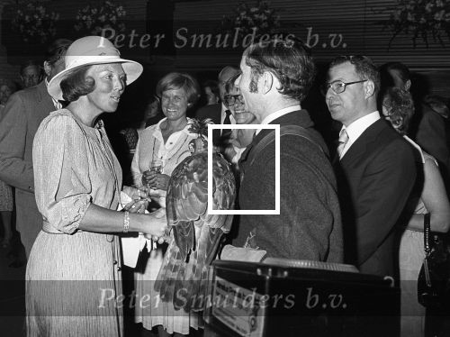 Middelbeers, Bladel, Steensel en Valkenswaard, 22 Augustus 1978
Bezoek Prinses Beatrix en Prins Claus aan de Kempen
Burgemeester v Zwieten Valkenswaard
Burgemeester Hen k Breeveld
100 jarige
Commissaris v d Koningin Jan v d Harten
Valkenier
Boeren dansengroep uit Bladel
