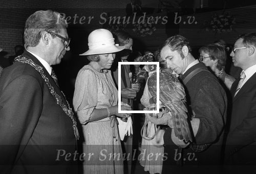 Middelbeers, Bladel, Steensel en Valkenswaard, 22 Augustus 1978
Bezoek Prinses Beatrix en Prins Claus aan de Kempen
Burgemeester v Zwieten Valkenswaard
Burgemeester Hen k Breeveld
100 jarige
Commissaris v d Koningin Jan v d Harten
Valkenier
Boeren dansengroep uit Bladel