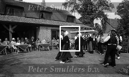 Middelbeers, Bladel, Steensel en Valkenswaard, 22 Augustus 1978
Bezoek Prinses Beatrix en Prins Claus aan de Kempen
Burgemeester v Zwieten Valkenswaard
Burgemeester Hen k Breeveld
100 jarige
Commissaris v d Koningin Jan v d Harten
Valkenier
Boeren dansengroep uit Bladel