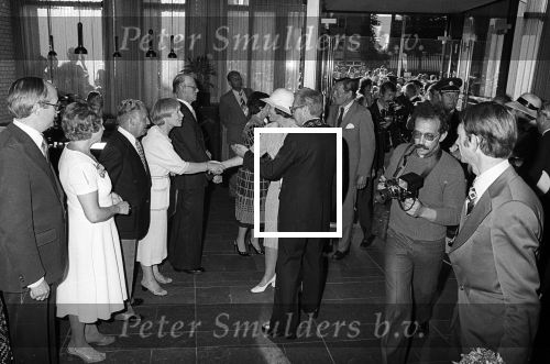 Middelbeers, Bladel, Steensel en Valkenswaard, 22 Augustus 1978
Bezoek Prinses Beatrix en Prins Claus aan de Kempen
Burgemeester v Zwieten Valkenswaard
Burgemeester Hen k Breeveld
100 jarige
Commissaris v d Koningin Jan v d Harten
Valkenier
Boeren dansengroep uit Bladel