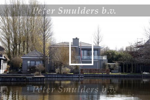 Breukeleveen 4 april 2023
Prinses Mabel bouwt een nieuw huis en heeft nog een huis daarnaast aan de Loosdrechtse plassen.
