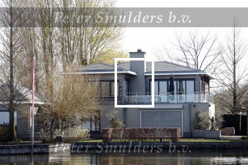 Breukeleveen 4 april 2023
Prinses Mabel bouwt een nieuw huis en heeft nog een huis daarnaast aan de Loosdrechtse plassen.