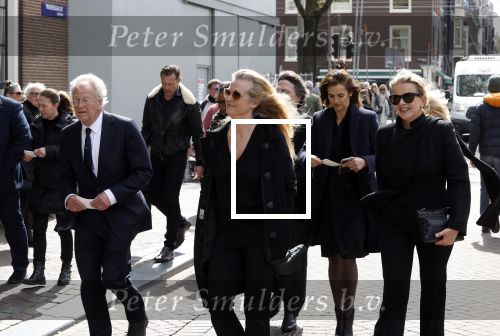 Amsterdam 15 april 2023
Herdenkingstdienst vooraf aan de begrafenis van Huub Oosterhuis in de Westertoren . Daarna gingen ze met de boot naar begraafplaats Zorgvlied. Prinses Mabel kwam met vriendin Willemijn Verloop