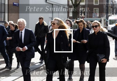 Amsterdam 15 april 2023
Herdenkingstdienst vooraf aan de begrafenis van Huub Oosterhuis in de Westertoren . Daarna gingen ze met de boot naar begraafplaats Zorgvlied. Prinses Mabel kwam met vriendin Willemijn Verloop