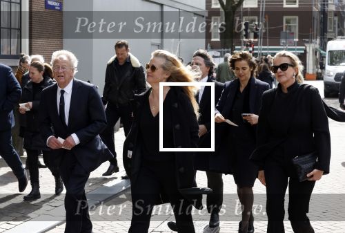 Amsterdam 15 april 2023
Herdenkingstdienst vooraf aan de begrafenis van Huub Oosterhuis in de Westertoren . Daarna gingen ze met de boot naar begraafplaats Zorgvlied. Prinses Mabel kwam met vriendin Willemijn Verloop
