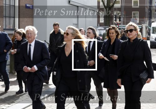 Amsterdam 15 april 2023
Herdenkingstdienst vooraf aan de begrafenis van Huub Oosterhuis in de Westertoren . Daarna gingen ze met de boot naar begraafplaats Zorgvlied. Prinses Mabel kwam met vriendin Willemijn Verloop