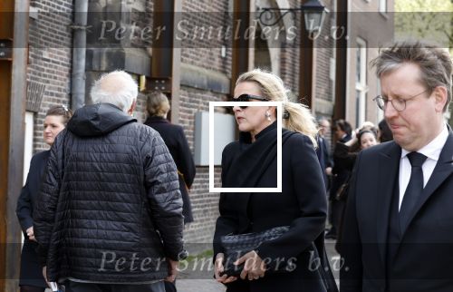 Amsterdam 15 april 2023
Herdenkingstdienst vooraf aan de begrafenis van Huub Oosterhuis in de Westertoren . Daarna gingen ze met de boot naar begraafplaats Zorgvlied. Prinses Mabel kwam met vriendin Willemijn Verloop