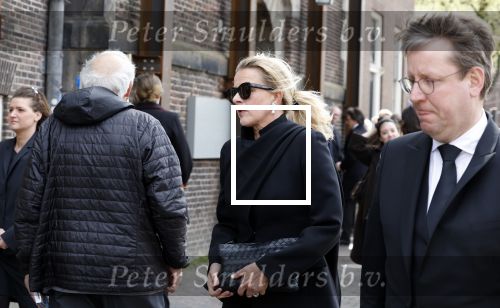 Amsterdam 15 april 2023
Herdenkingstdienst vooraf aan de begrafenis van Huub Oosterhuis in de Westertoren . Daarna gingen ze met de boot naar begraafplaats Zorgvlied. Prinses Mabel kwam met vriendin Willemijn Verloop