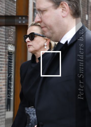 Amsterdam 15 april 2023
Herdenkingstdienst vooraf aan de begrafenis van Huub Oosterhuis in de Westertoren . Daarna gingen ze met de boot naar begraafplaats Zorgvlied. Prinses Mabel kwam met vriendin Willemijn Verloop