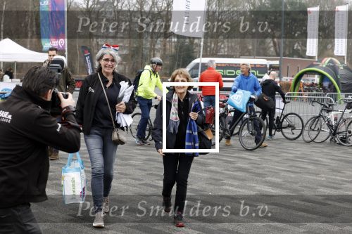 Heerenveen 19 maart 2023
De hollandse 100 in Thialf.  Georganiseerd door Prinse Bernhard met zijn stichting Lymph & Co.
Aanwezig oa Prins Bernhard Prinses Annette hun kinderen Isabelle Samuel en Benjamin, Prinses Margriet Mr Pieter v Vollenhoven , Prins Floris en Prinses Aimee.
Ook Marianne Timmer reed mee.