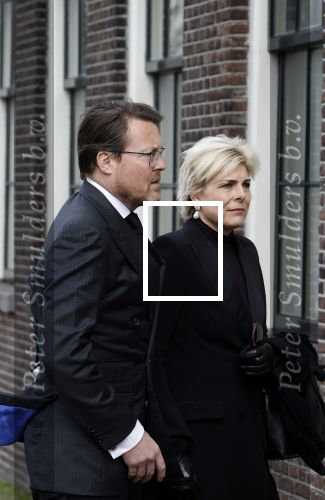Amsterdam 15 april 2023
Herdenkingstdienst vooraf aan de begrafenis van Huub Oosterhuis in de Westertoren . Daarna gingen ze met de boot naar begraafplaats Zorgvlied. Prinses laurentien en Prins Constantijn