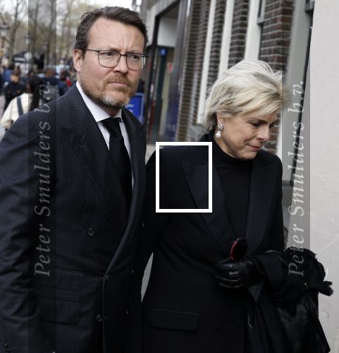 Amsterdam 15 april 2023
Herdenkingstdienst vooraf aan de begrafenis van Huub Oosterhuis in de Westertoren . Daarna gingen ze met de boot naar begraafplaats Zorgvlied. Prinses laurentien en Prins Constantijn