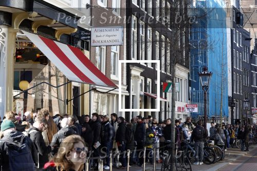 Amsterdam 3 april 2023
Quentin Tarantino signeert zijn nieuwe boek bij boekhandel Athenaeum.