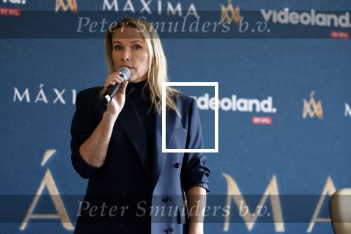 Amsterdam 16 maart 2023
Presentatie serie over koningin Maxima die Videoland uit gaat zenden.
Presentatie was in het Amstel Hotel . Martijn lakemeier Gaat Koning Willem Alexander spelen en de Argentijnse actrice Delfina Chaves speelt Koningin Maxima . Daphne Bunskoek presenteerde het.
Ook Peter v d Vorst en Rachel van Bommel (producente) waren ook aanwezig.