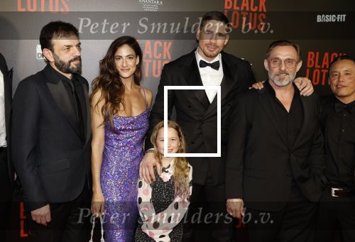 Amsterdam 10 april 2023
Premiere Black Lotus in Tuschinski met Rico Verhoeven in de hoofdrol.
Rico met castleden Kevin Janssens Rona Lee Shimon Roland Moller ea