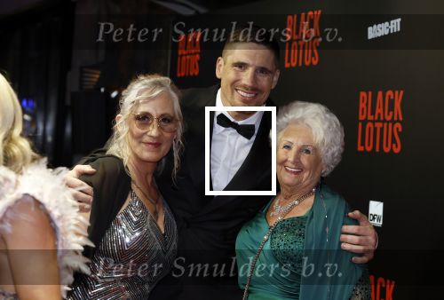 Amsterdam 10 april 2023
Premiere Black Lotus in Tuschinski met Rico Verhoeven in de hoofdrol.
Rico met zijn moeder en Oma