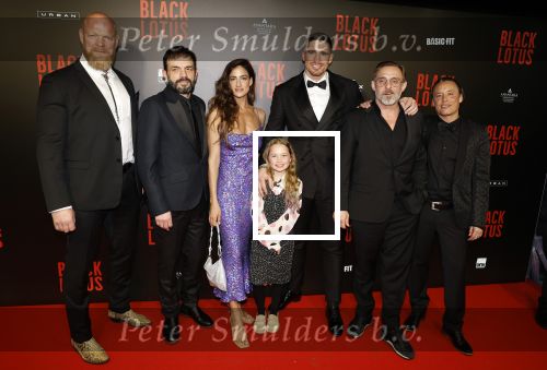 Amsterdam 10 april 2023
Premiere Black Lotus in Tuschinski met Rico Verhoeven in de hoofdrol.
Rico met castleden Rona Lee Shimon Roland Moller Simon Wan Magnus Samuelsson Pippi Casey en Edon TiRizvanolli