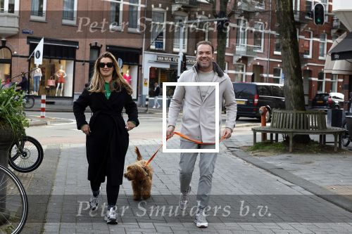 Amsterdam 15 maart 2023
Chantal Bles en Robert Doornbos wandelen met hun hond door Amsterdam zuid.