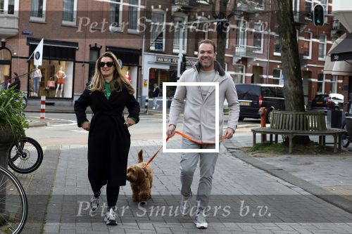 Amsterdam 15 maart 2023
Chantal Bles en Robert Doornbos wandelen met hun hond door Amsterdam zuid.