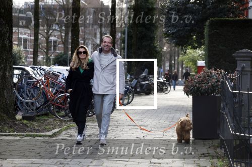 Amsterdam 15 maart 2023
Chantal Bles en Robert Doornbos wandelen met hun hond door Amsterdam zuid.
