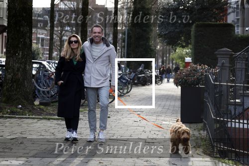 Amsterdam 15 maart 2023
Chantal Bles en Robert Doornbos wandelen met hun hond door Amsterdam zuid.