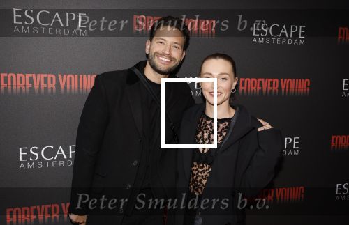 Amsterdam 30 maart 2023
Premiere show forever young in de escape.
Rolf Sanchez met zijn vriendin Sophia Mason