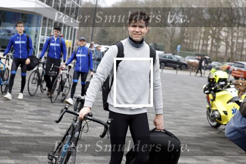 Heerenveen 19 maart 2023
De hollandse 100 in Thialf.  Georganiseerd door Prinse Bernhard met zijn stichting Lymph & Co.
Aanwezig oa Prins Bernhard Prinses Annette hun kinderen Isabelle Samuel en Benjamin, Prinses Margriet Mr Pieter v Vollenhoven , Prins Floris en Prinses Aimee.
Ook Marianne Timmer reed mee.