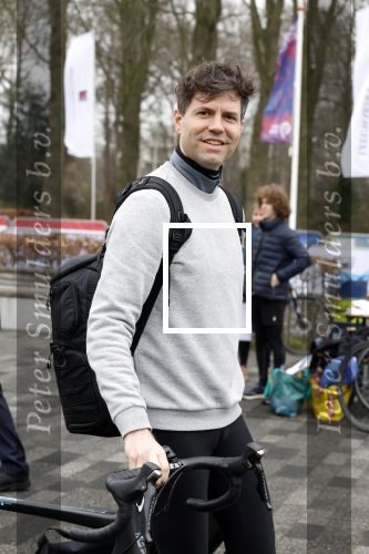 Heerenveen 19 maart 2023
De hollandse 100 in Thialf.  Georganiseerd door Prinse Bernhard met zijn stichting Lymph & Co.
Aanwezig oa Prins Bernhard Prinses Annette hun kinderen Isabelle Samuel en Benjamin, Prinses Margriet Mr Pieter v Vollenhoven , Prins Floris en Prinses Aimee.
Ook Marianne Timmer reed mee.