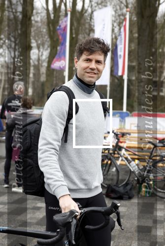 Heerenveen 19 maart 2023
De hollandse 100 in Thialf.  Georganiseerd door Prinse Bernhard met zijn stichting Lymph & Co.
Aanwezig oa Prins Bernhard Prinses Annette hun kinderen Isabelle Samuel en Benjamin, Prinses Margriet Mr Pieter v Vollenhoven , Prins Floris en Prinses Aimee.
Ook Marianne Timmer reed mee.