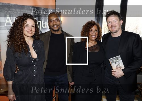 Amsterdam 19 maart 2024
Boekpresentatie Angelique Woudenberg in restaurant Breda. Angelique Woudenberg met man en Katja Schuurman en Johnny de Mol