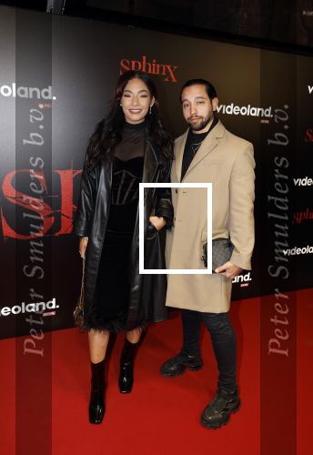 Amsterdam 18 maart 2024
Premiere Spinx in Pathe Tuschinski met in de cast oa Andrea Vass Benja Bruijning Chardonnay Rillen Delilah Warcup v Eyck Eva v Heijningen Marvcel Hensema Rami Kooti Arab Rifka Lodeizen Sallie Harmsen en Sil v d Zwan. April Darby kwam met partner